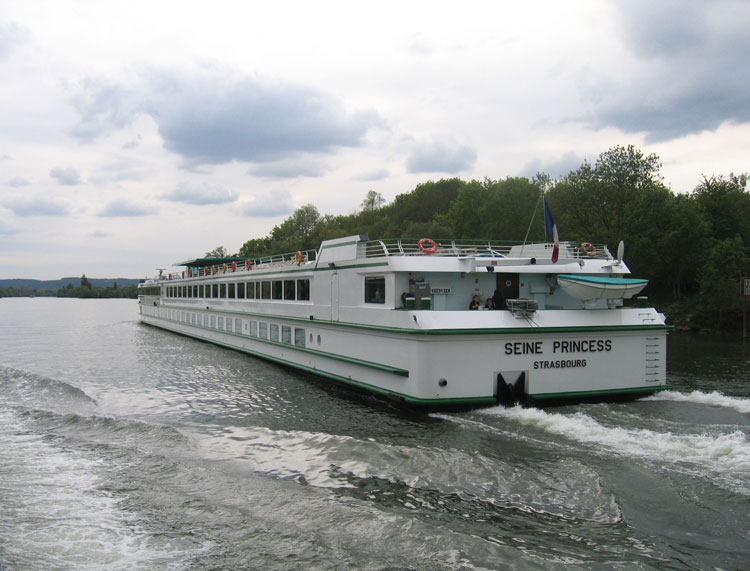Lois Krueger: Cruising the Seine