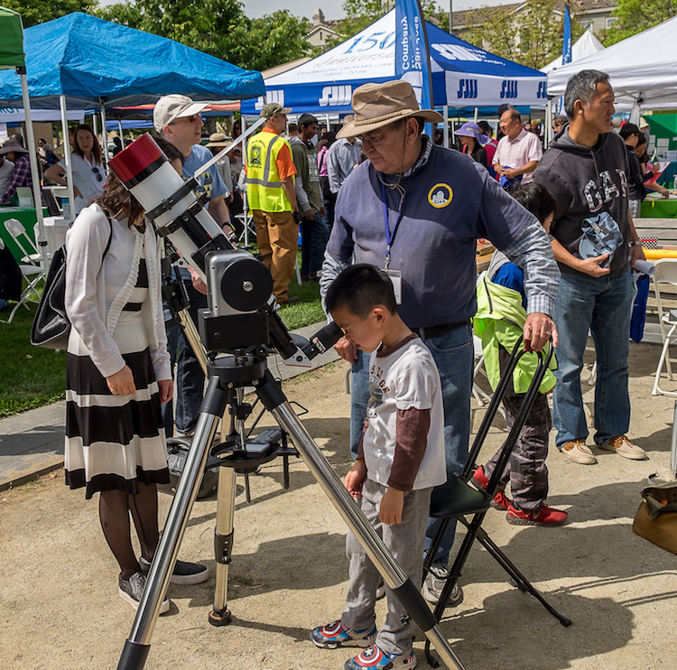 Mike Aronson: A Child's First Look At The Heavens (Cupertino Earth Day)